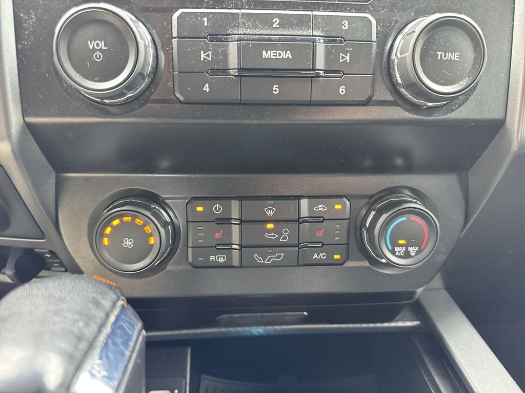 Used 2020 Red Ford XLT image 18