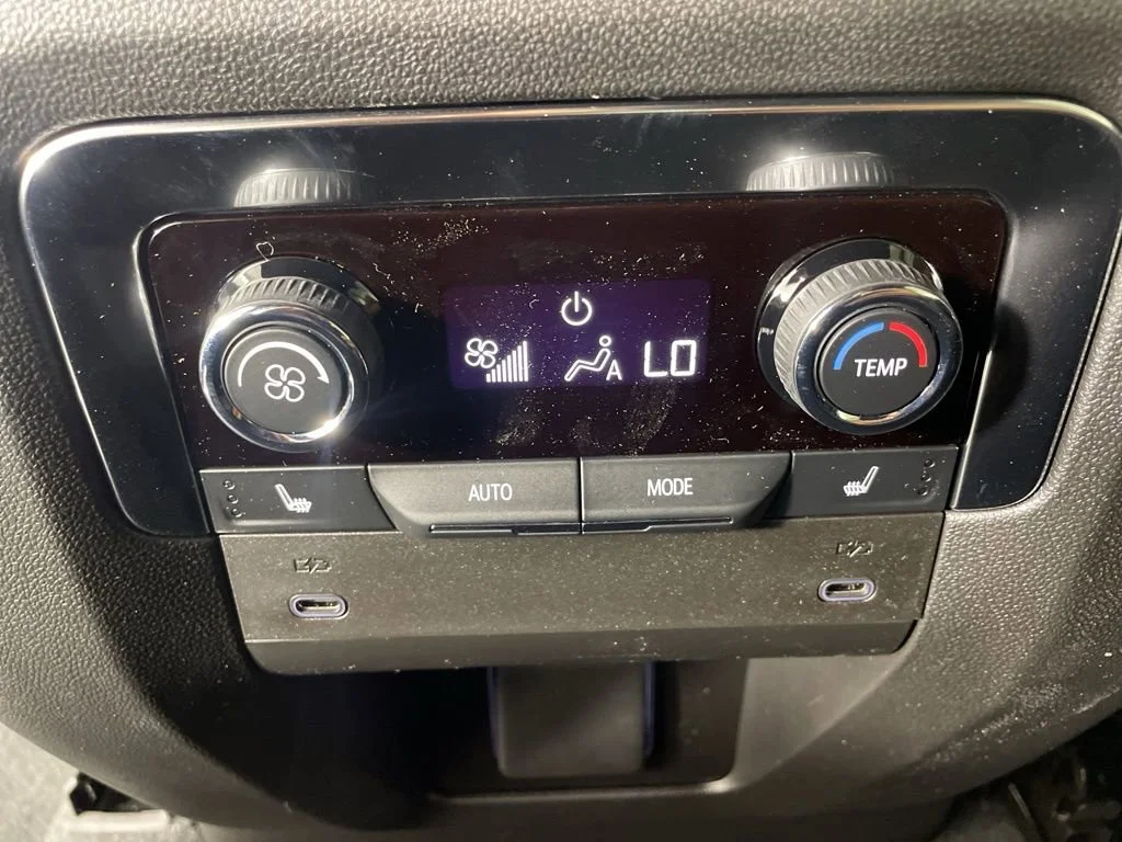 2026 Chevrolet Suburban High Country - Photo 46