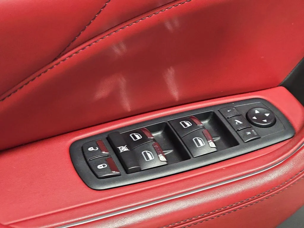 Used 2020  Maserati Base image 30