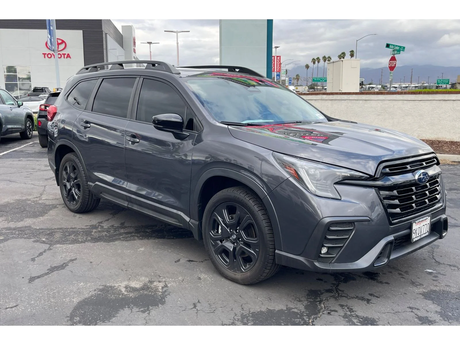Used 2024 Magnetite Gray Metallic Subaru Onyx Edition image 8