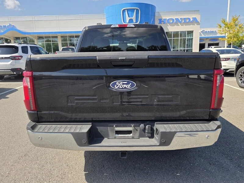 Used 2025 Black Metallic FORD XLT image 3