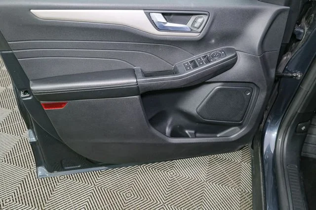 Used 2022 Blue Ford SEL image 34