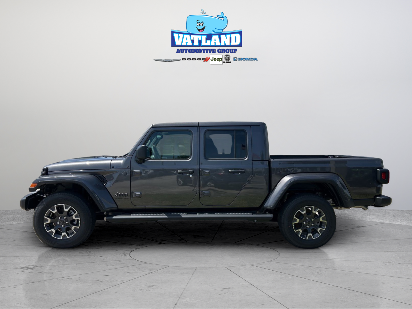 New 2026 Granite Crystal Metallic Clearcoat Jeep Sahara image 2