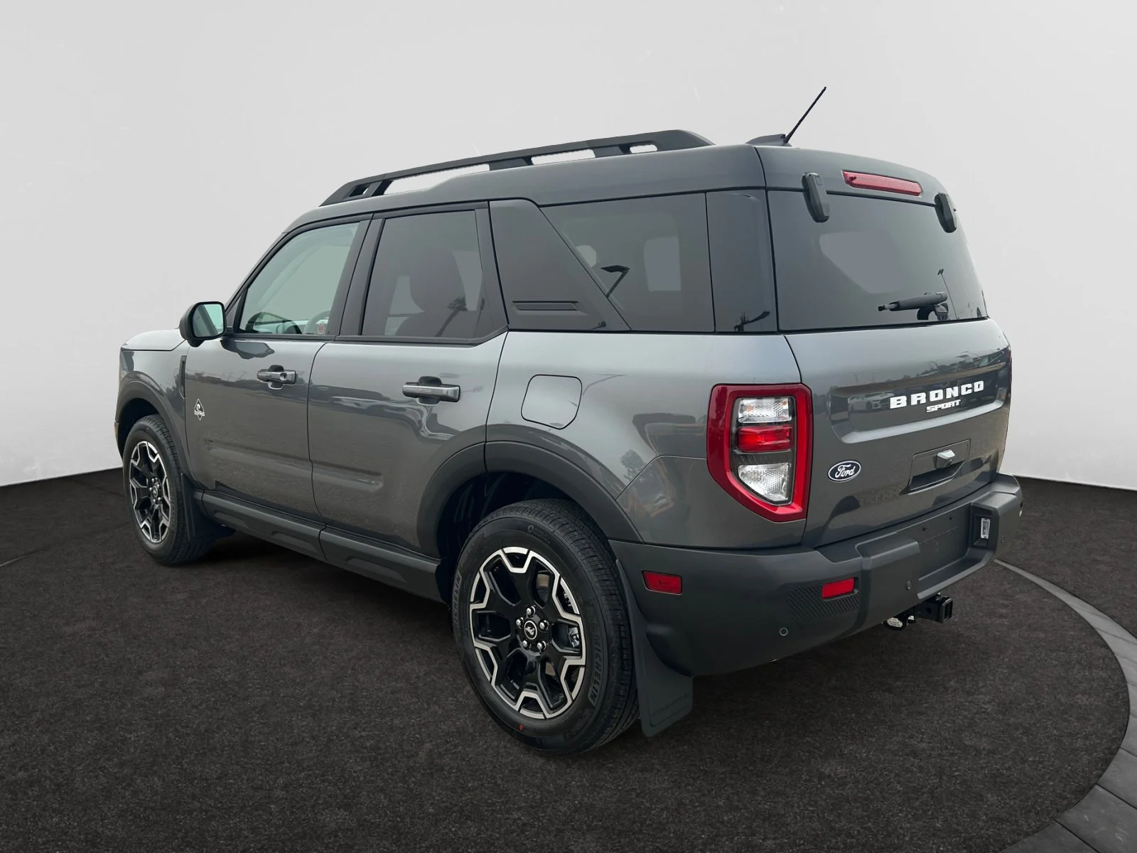 New 2026 Carbonized Grey Metallic Ford Outer Banks image 3
