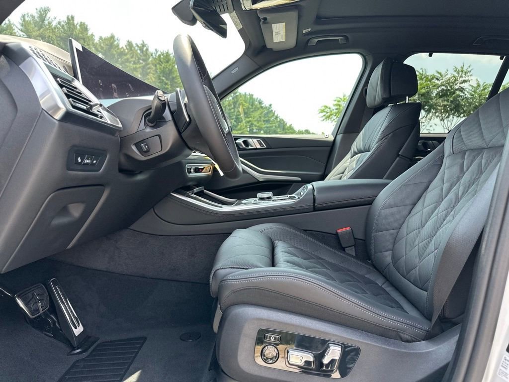 2026 BMW X5 M60i - Photo 15