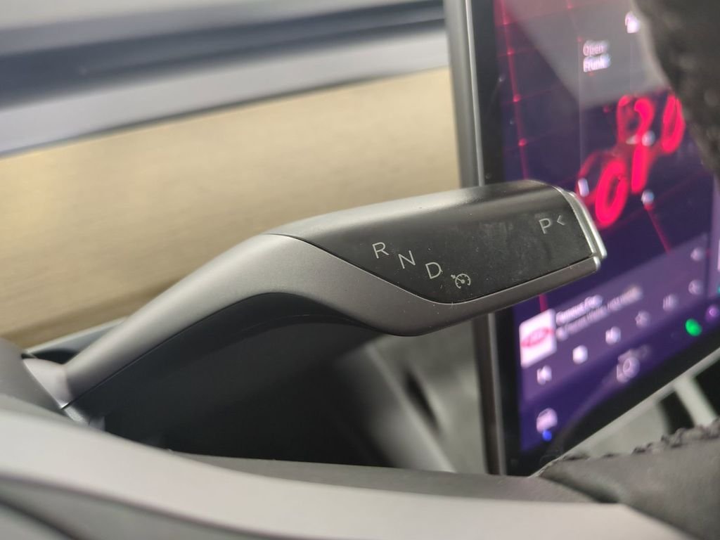 2023 Tesla Model Y Long Range - Photo 22