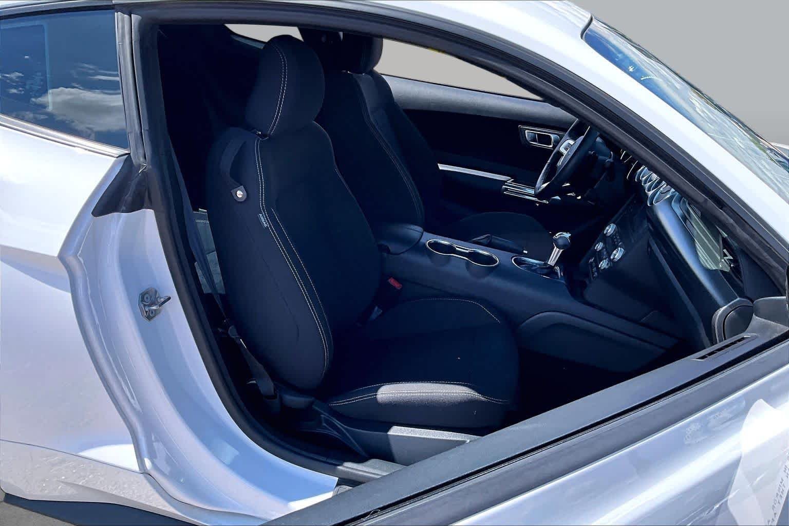 Used 2020 Oxford White Ford EcoBoost image 7