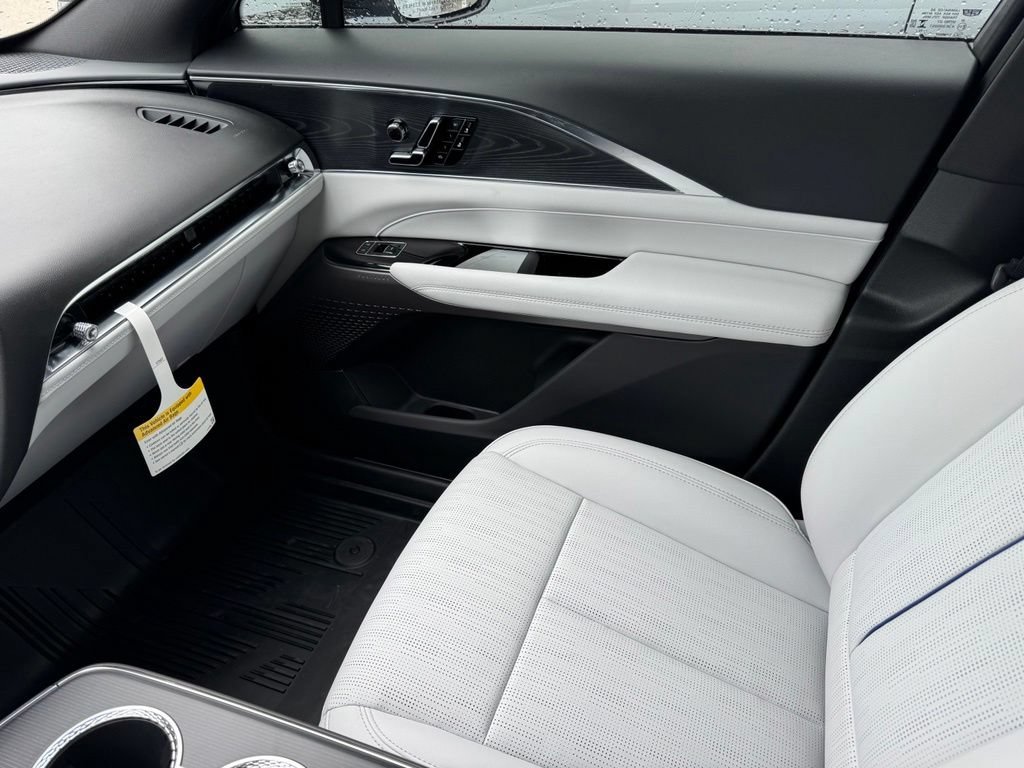 New 2026 Vibrant White Tricoat Cadillac Luxury image 25
