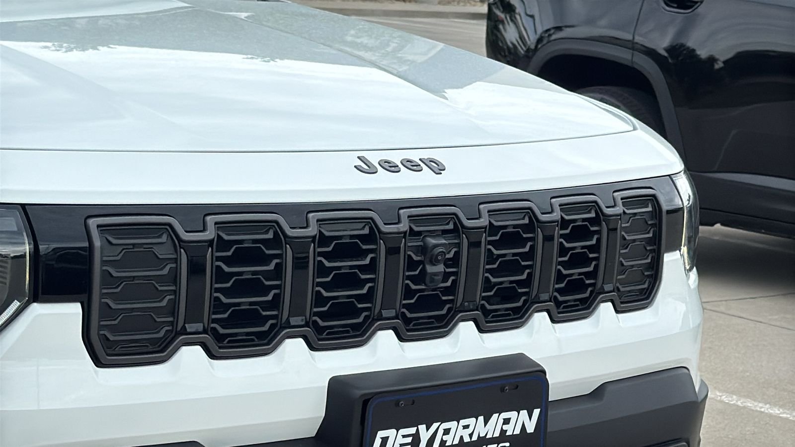 New 2026 Bright White Clear-Coat Exterior Paint Jeep Overland image 3