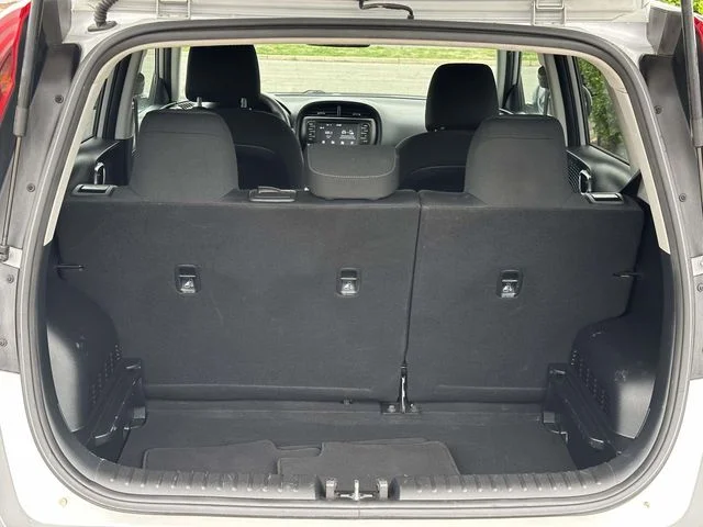 2020 Kia Soul S - Photo 17