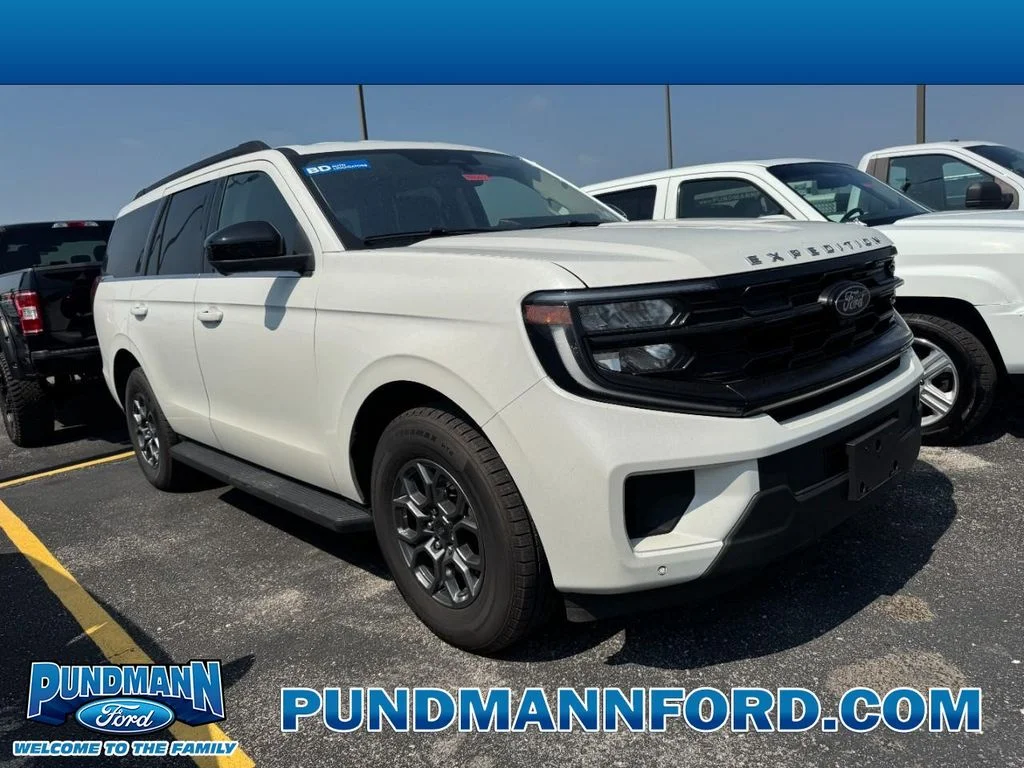 Used 2025 Oxford White Ford Active image 1