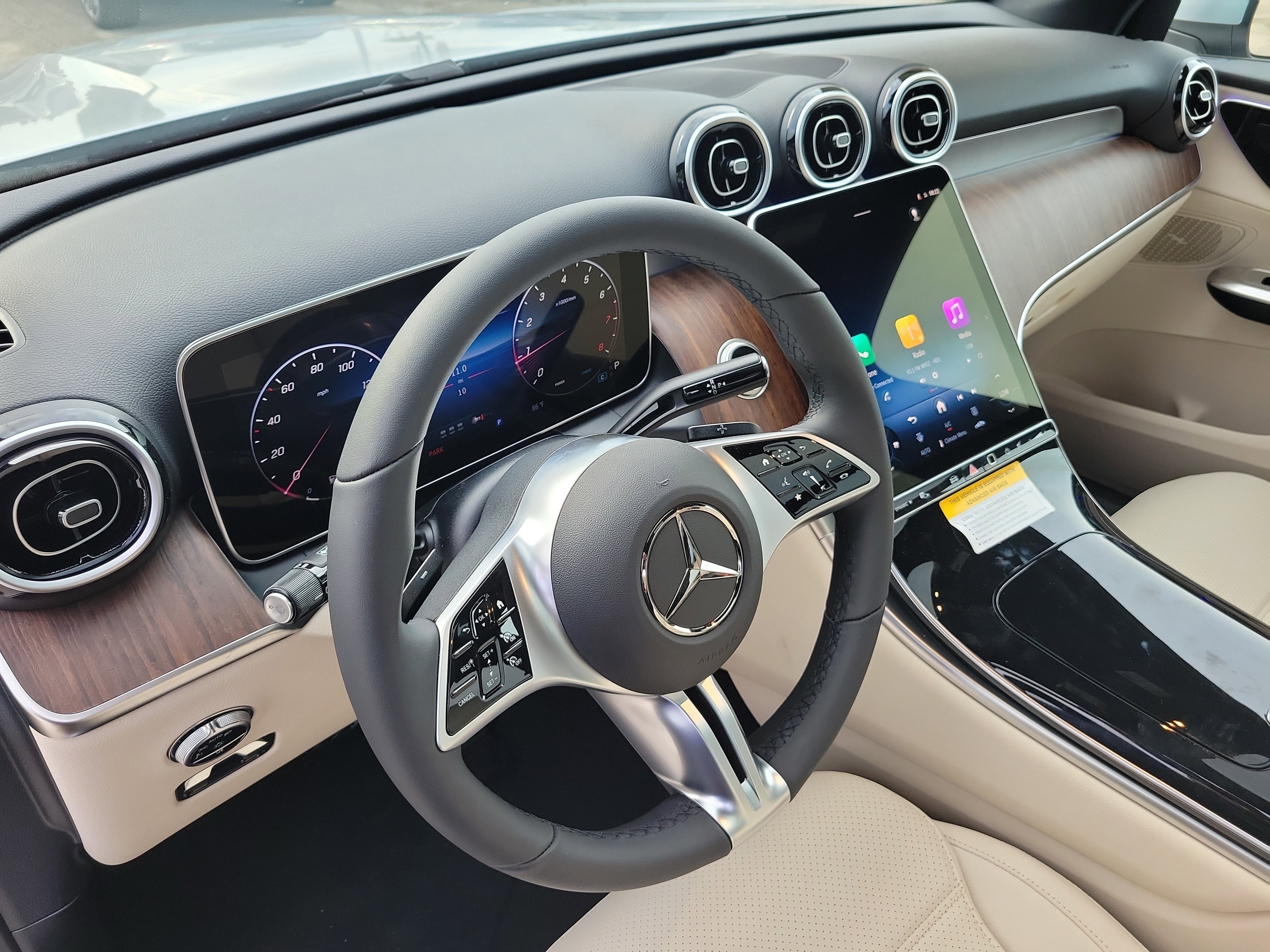New 2026 Cirrus Silver Metallic Mercedes-Benz GLC 300 image 24