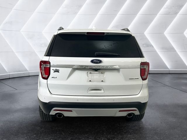 Used 2016 White Ford XLT image 5