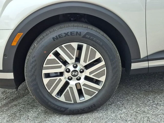 New 2026 Silver Hyundai SEL Premium image 18