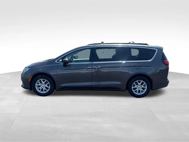 Used 2021 Gray Chrysler LXI image 2