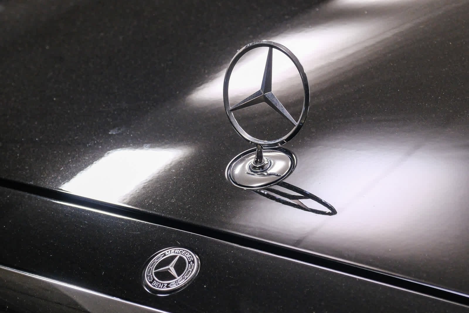 Used 2024 Black Mercedes-Benz S 580e image 13