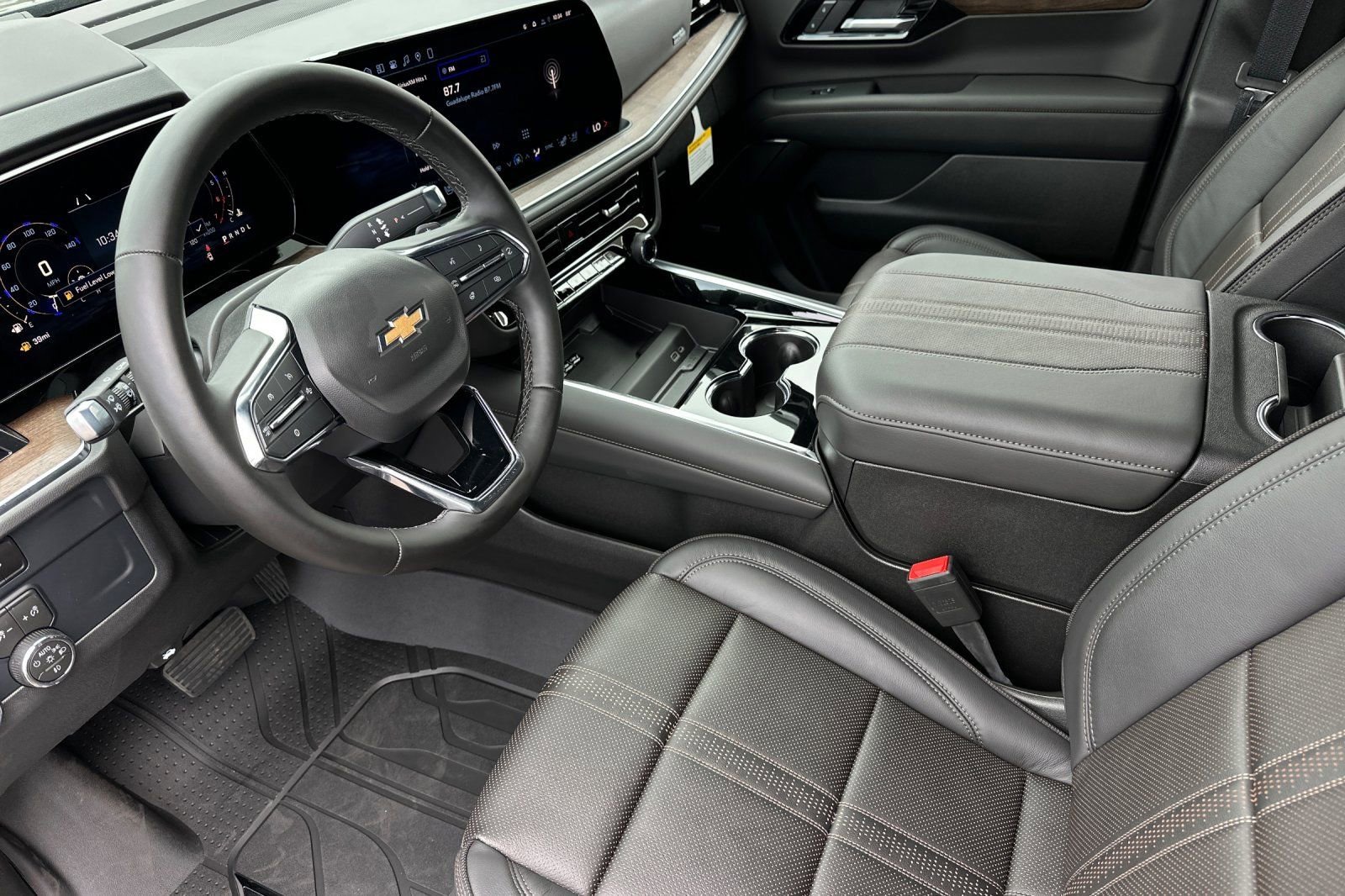2026 Chevrolet Suburban High Country - Photo 10
