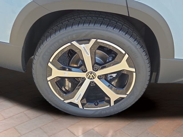New 2027 Monument Gray Volkswagen 1.5T SEL image 4