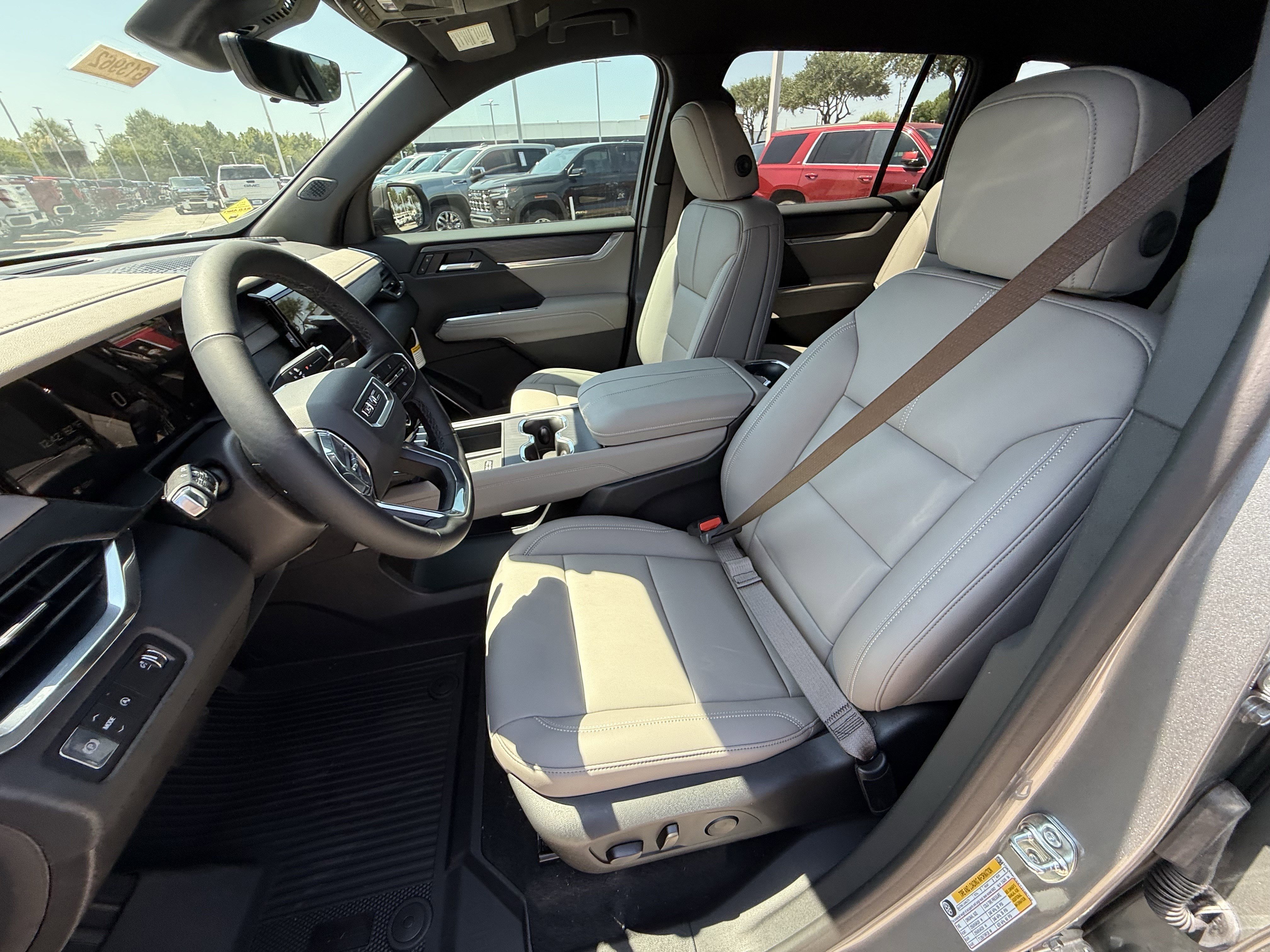2026 GMC Acadia Elevation - Photo 16