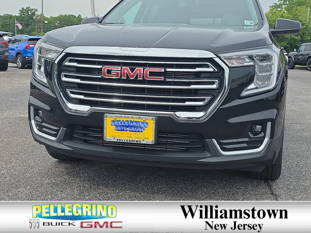 Certified Used 2022 Ebony Twilight Metallic GMC SLT image 32