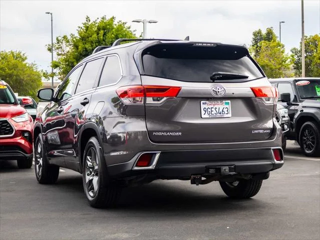 Certified Used 2017 PREDAWN GRAY MICA Toyota  image 8