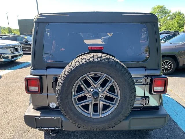 Certified Used 2025 Gray Jeep Sport S image 4
