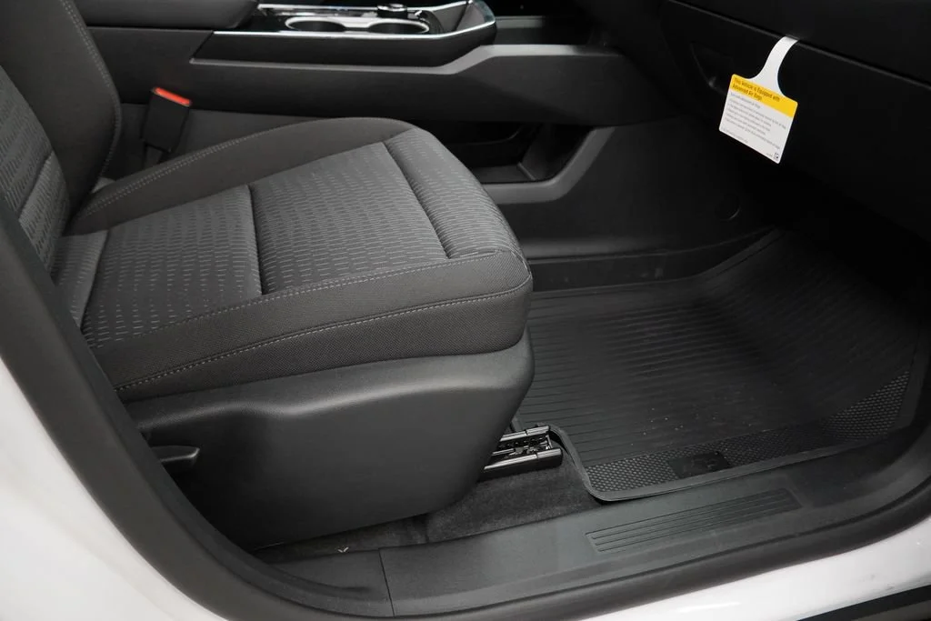 New 2026 Summit White Chevrolet LT image 29