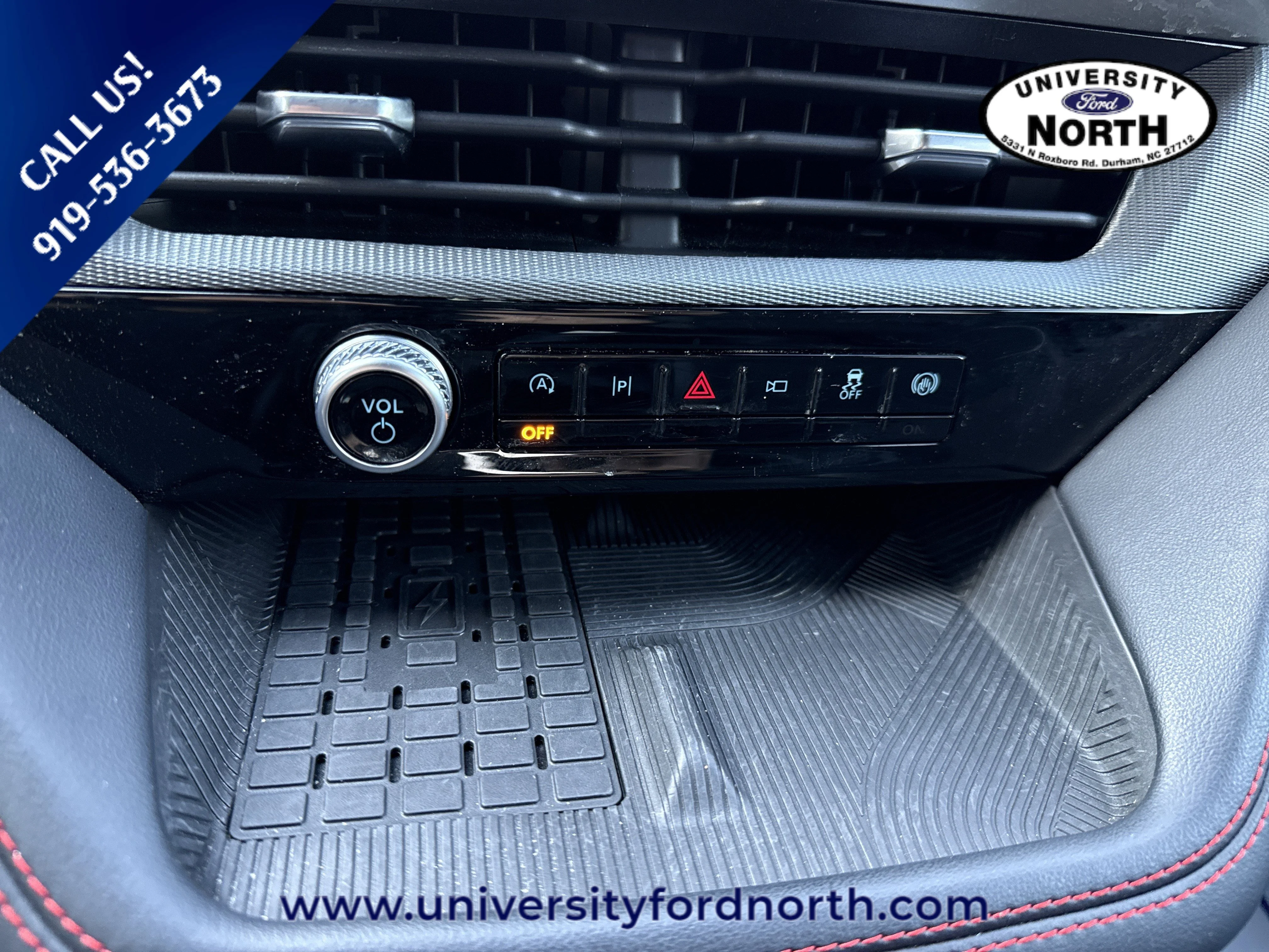 Used 2025 Agate Black Metallic Ford ST image 27