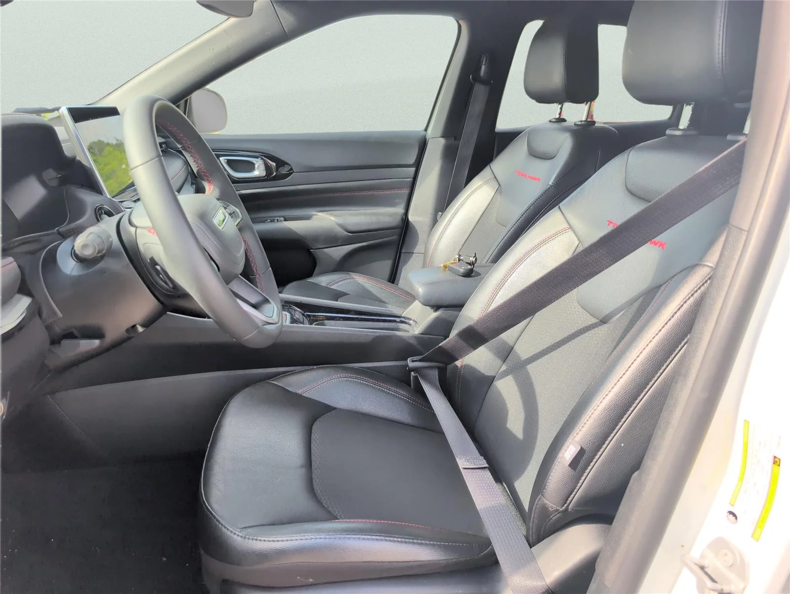 Used 2025 Bright White Clearcoat Jeep Trailhawk image 9