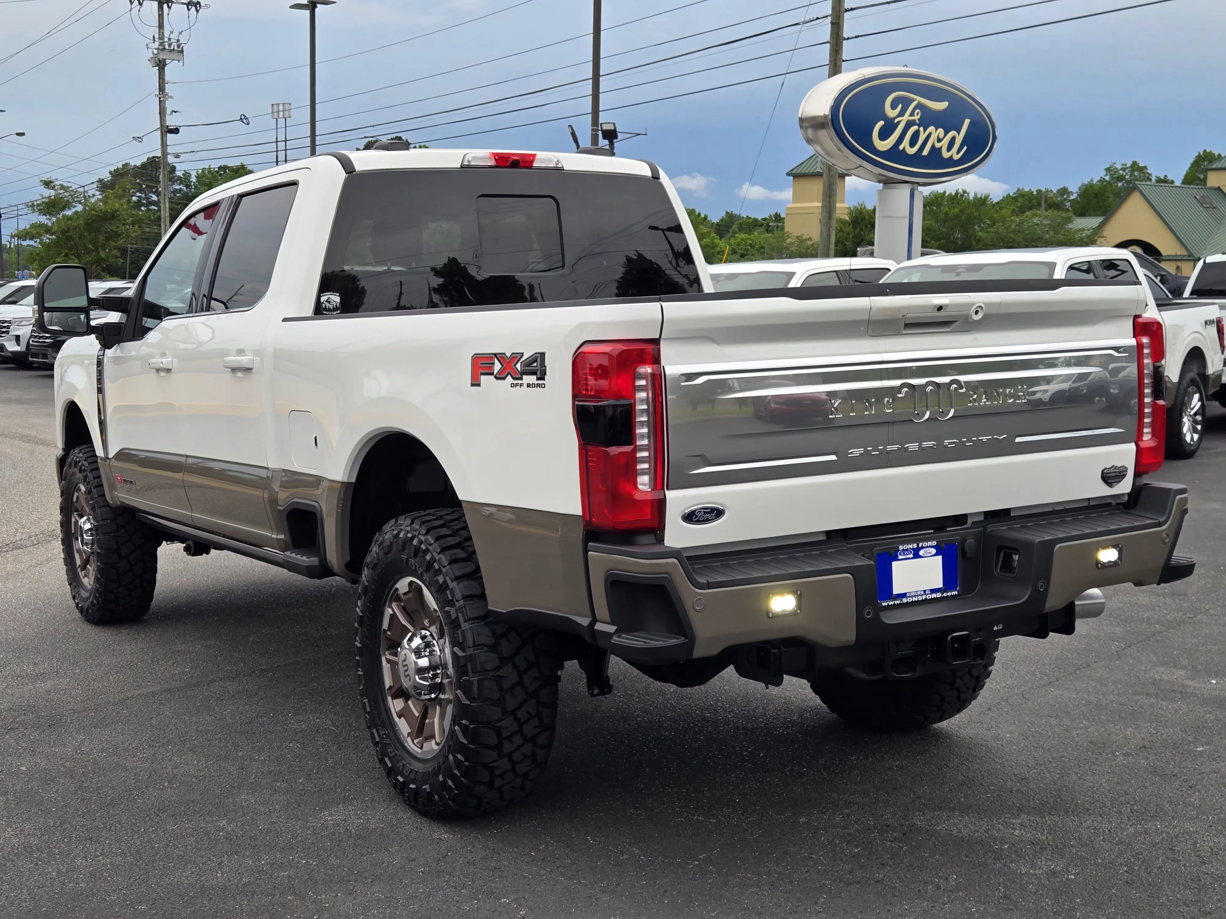 New 2026 STAR WHITE Ford King Ranch image 9