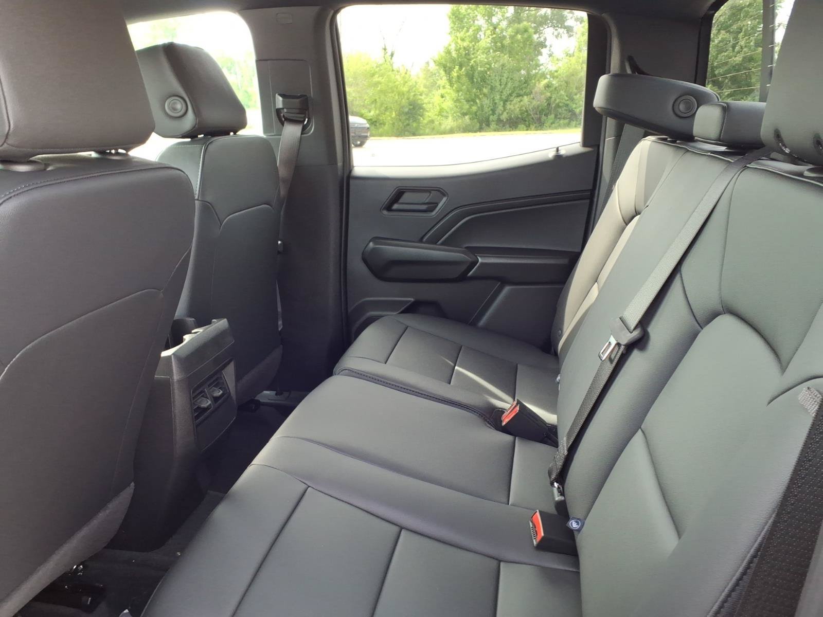2026 Chevrolet Colorado Trail Boss - Photo 15