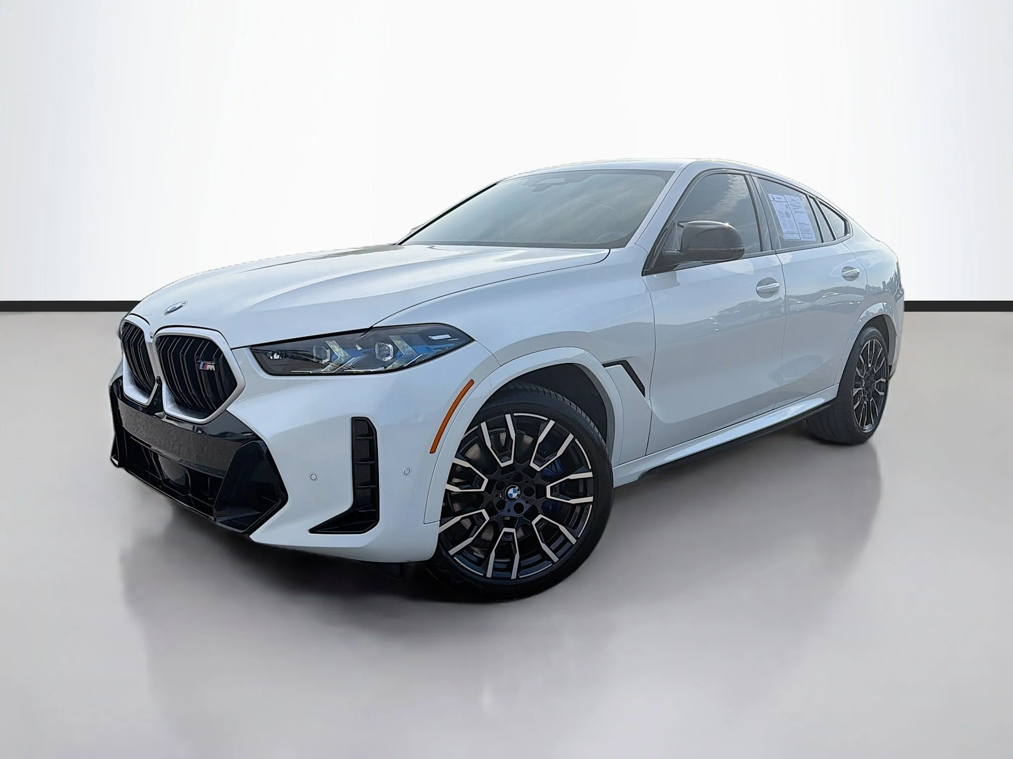 2025 BMW X6 M60i's photo