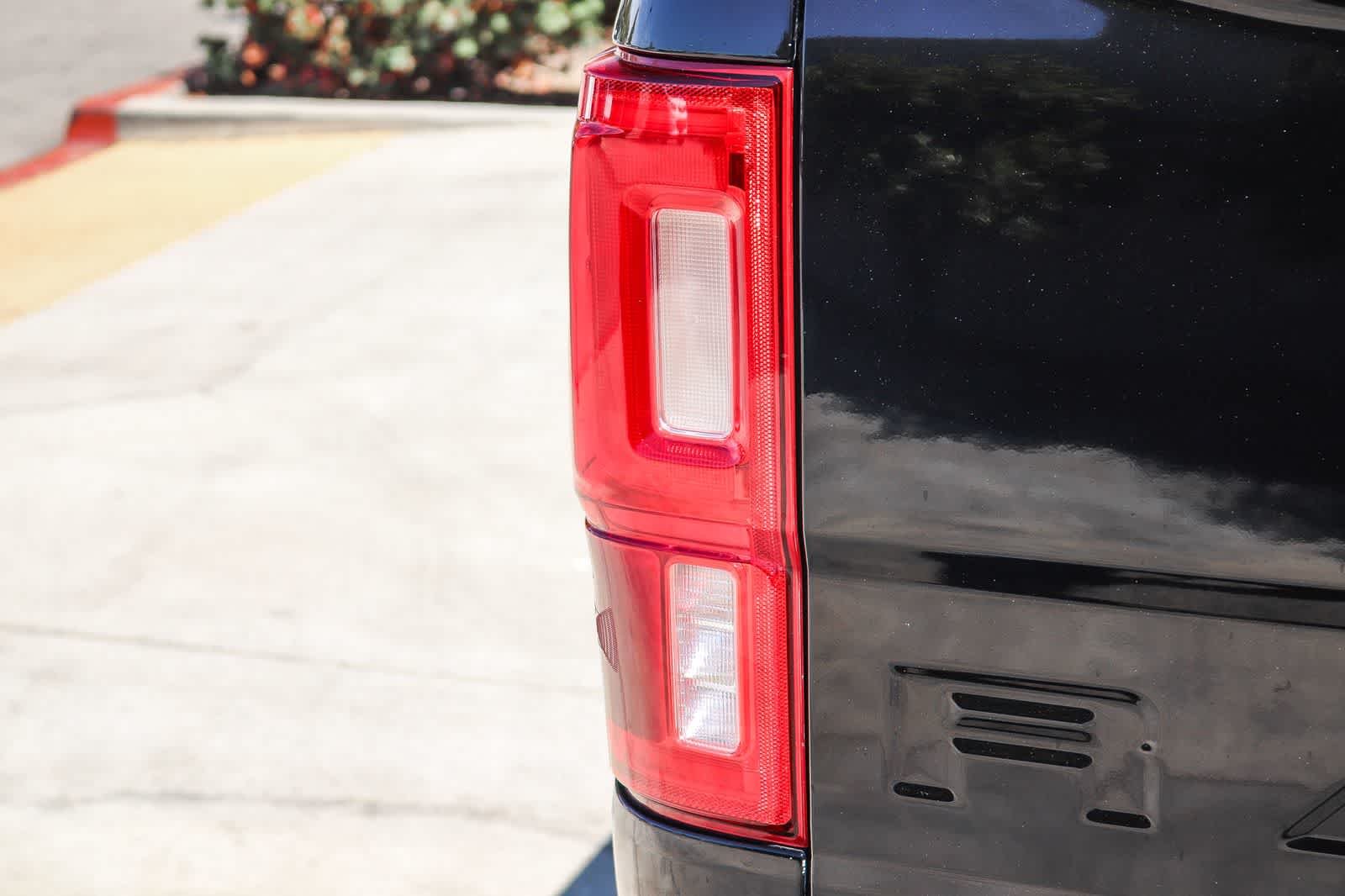 Used 2019 Shadow Black Ford XLT image 6