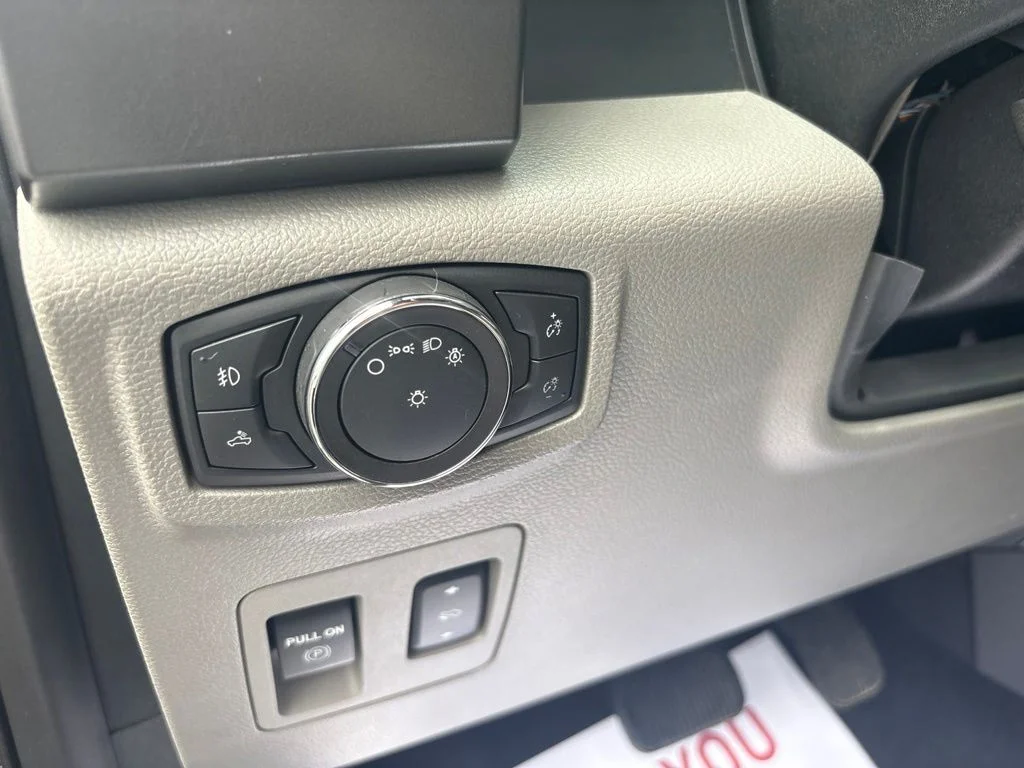 Used 2018 Gray Ford XLT image 15