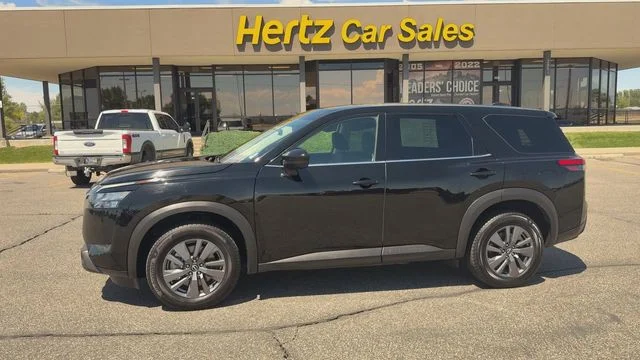 Used 2024 Black Nissan S image 5