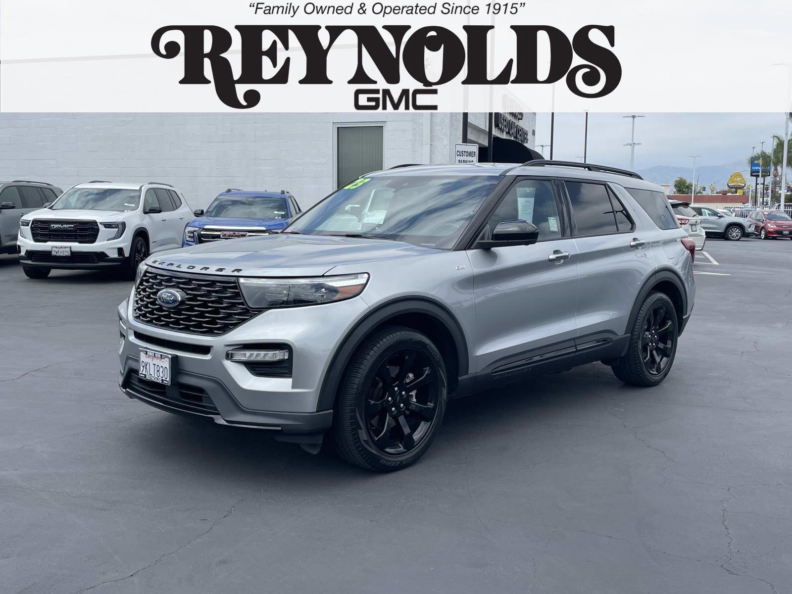 2023 Ford Explorer ST-LINE RWD's photo