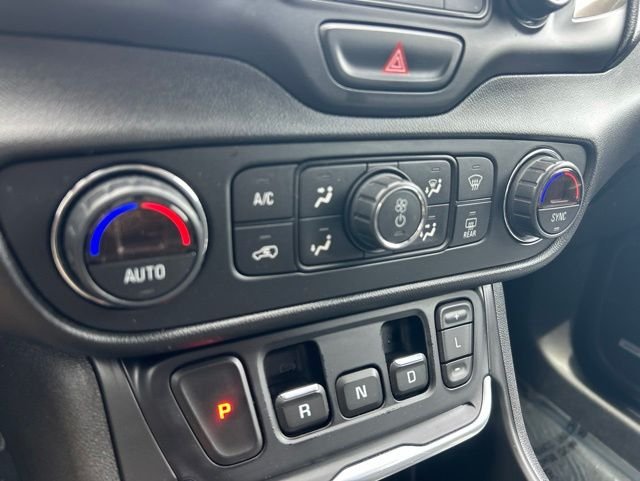 Used 2018 Black GMC Denali image 18