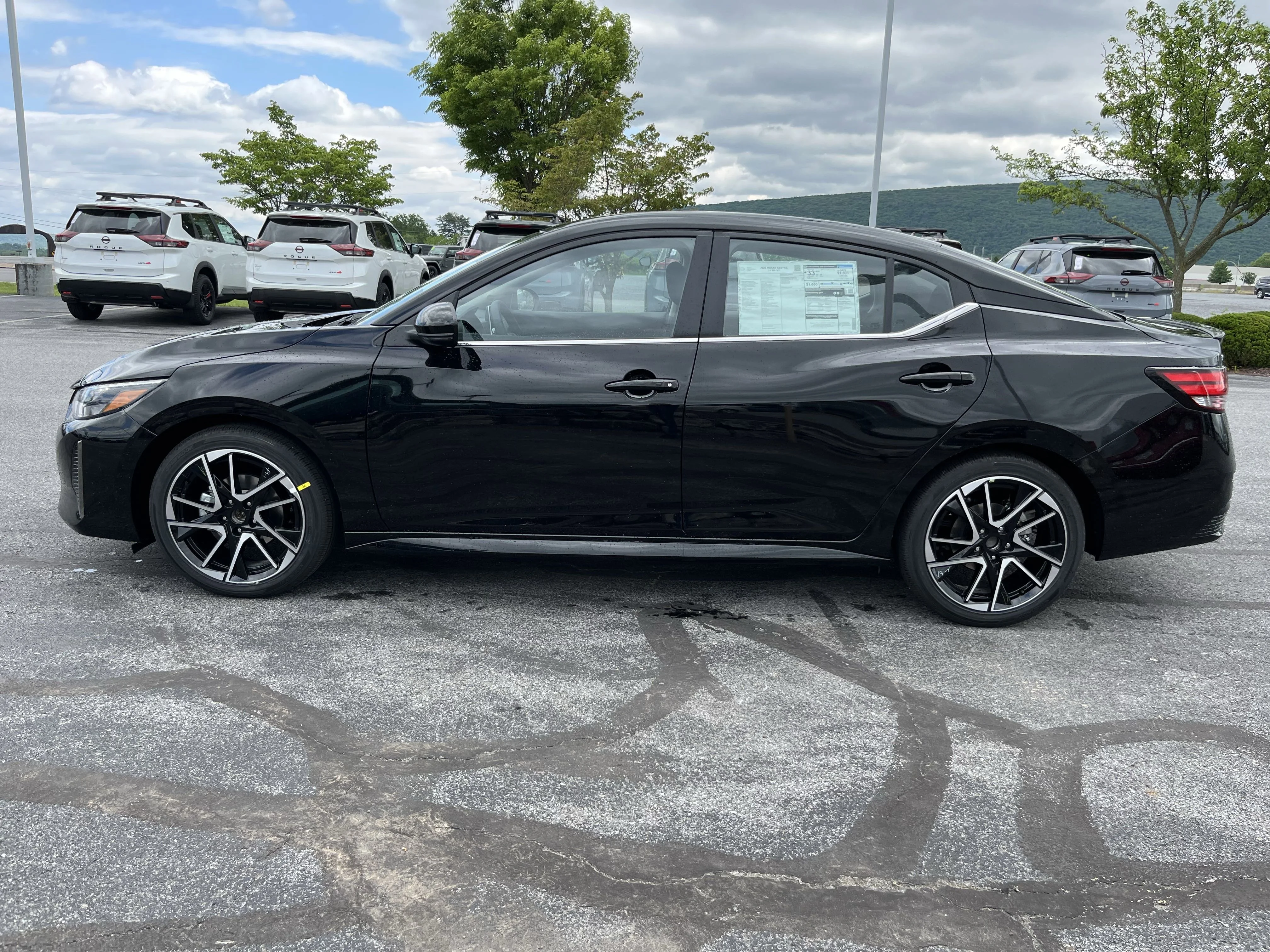 2025 Nissan Sentra SR - Photo 7