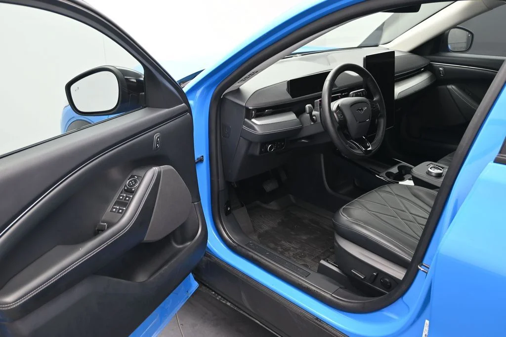 Used 2023 Grabber Blue Ford Select image 12