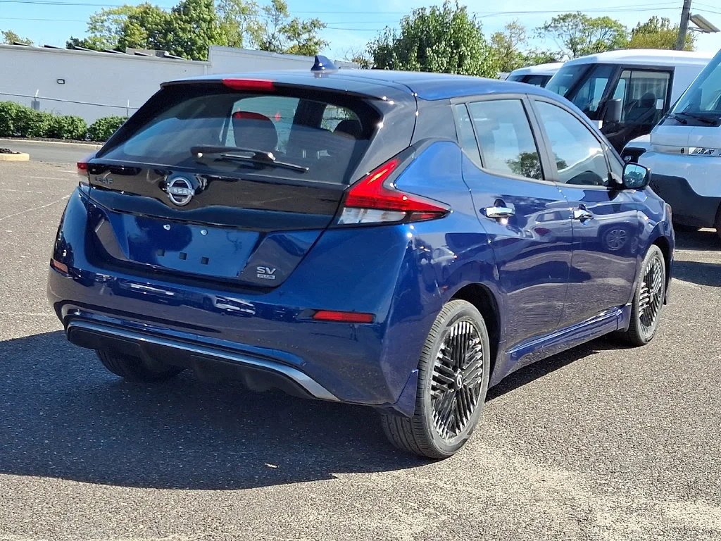 Used 2023 Blue Nissan SV Plus image 10