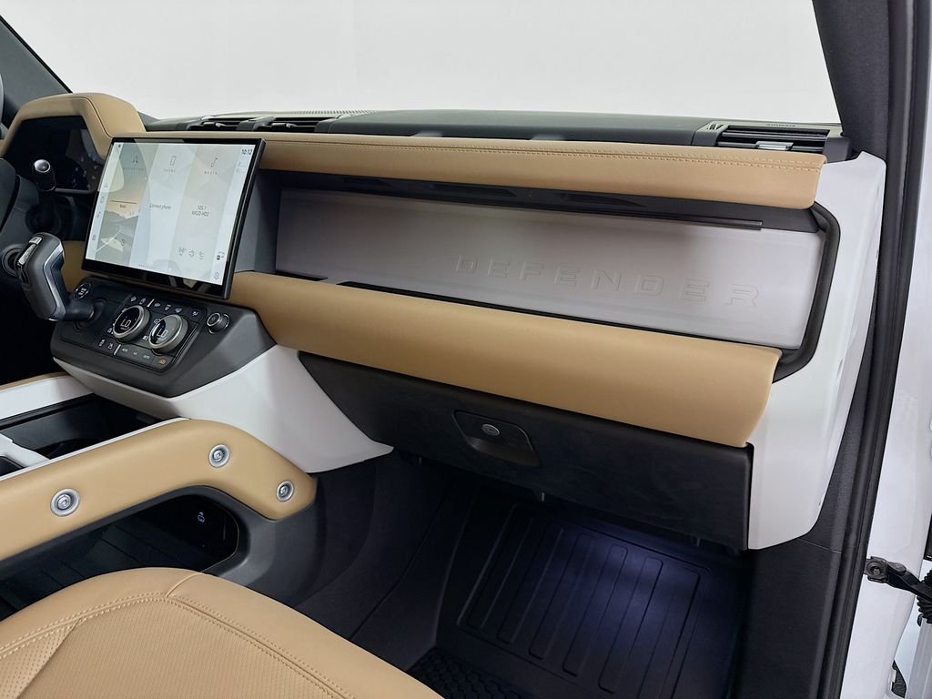 New 2026 Fuji White Land Rover S image 25