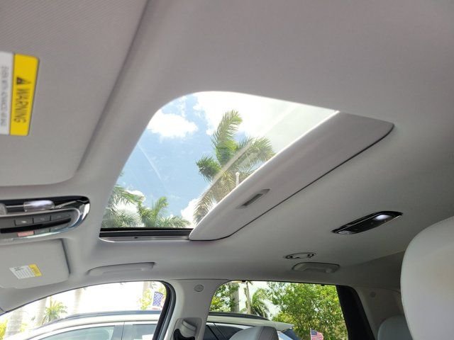 Certified Used 2024 White Hyundai SEL PREMIUM image 21
