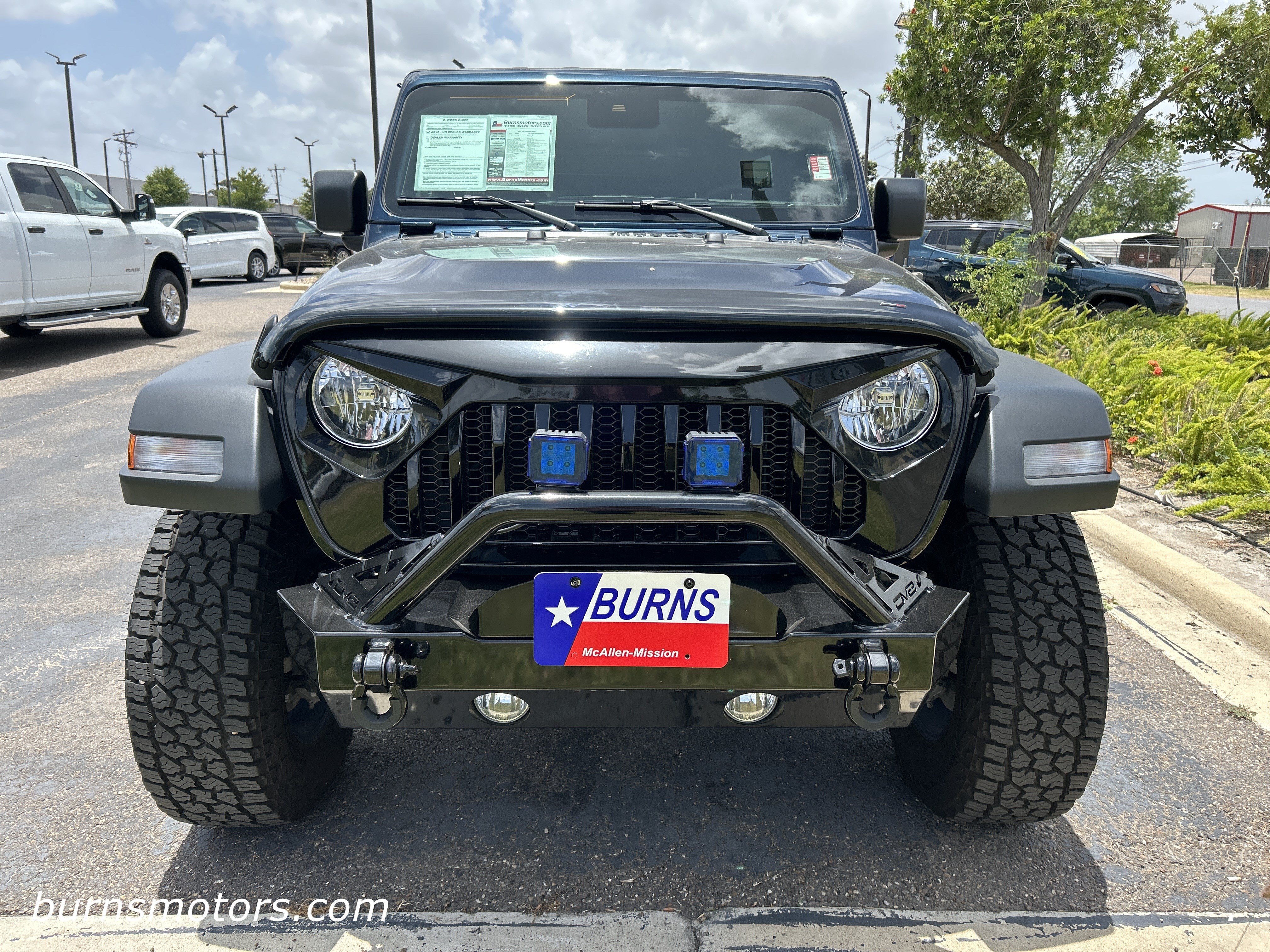 Used 2025 Fathom Blue Jeep Sport S image 3