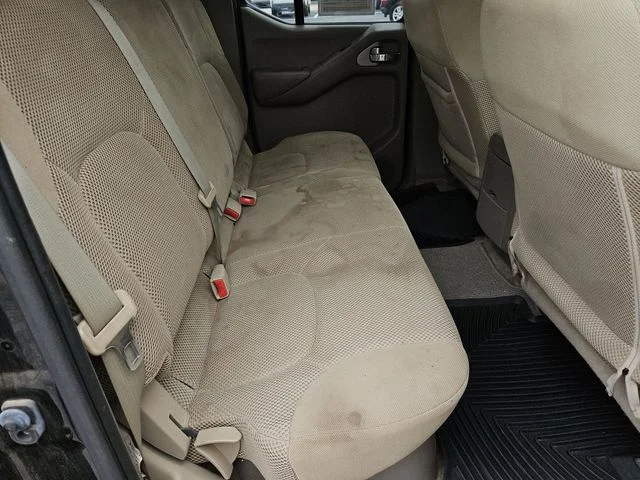 Used 2015 Black Nissan SV image 33