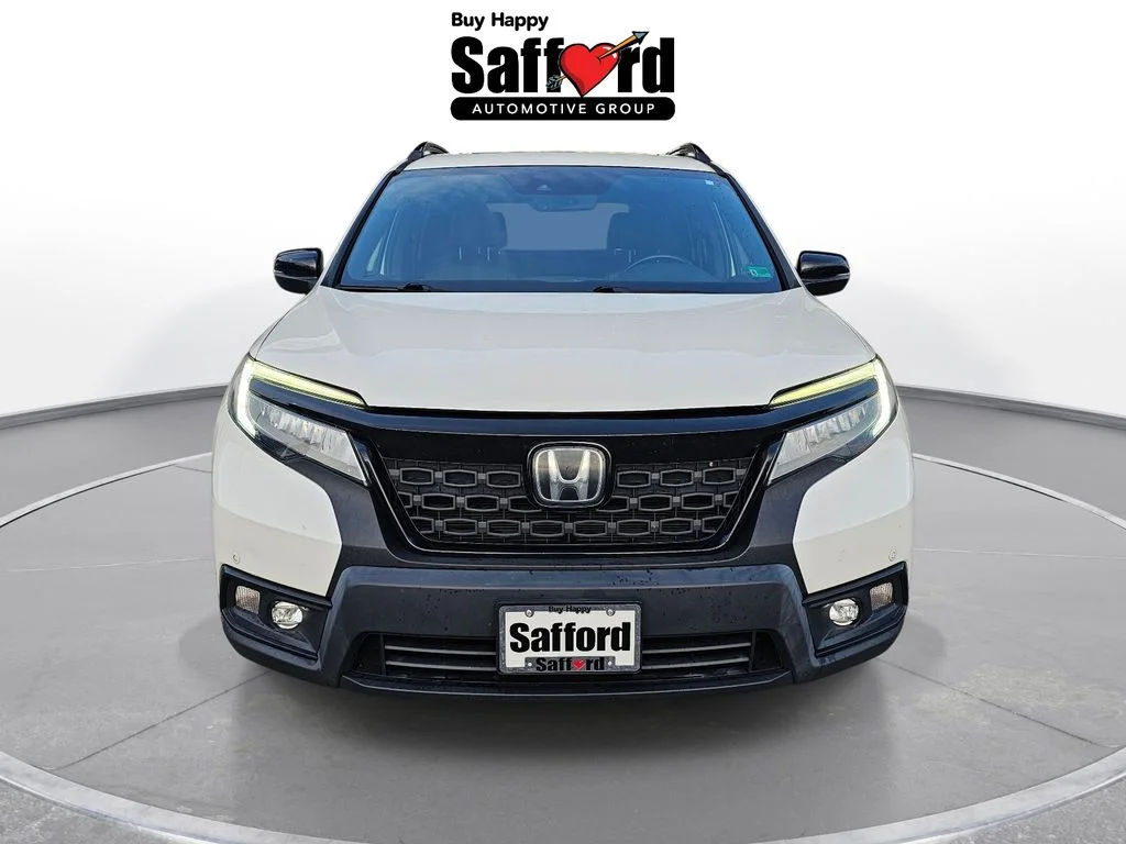 Used 2019 White Honda Touring image 7
