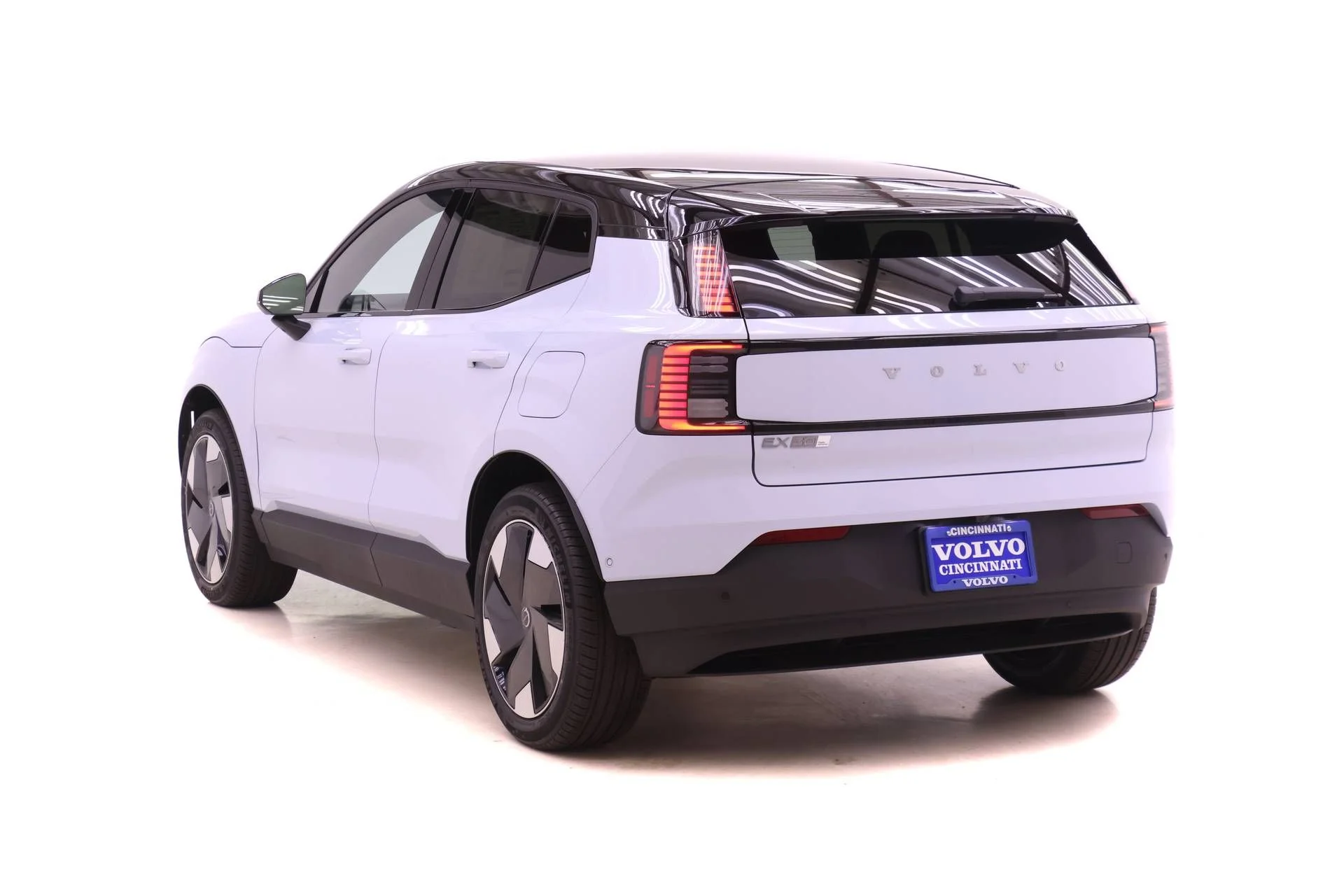 New 2026 Cloud Blue Volvo Ultra image 5