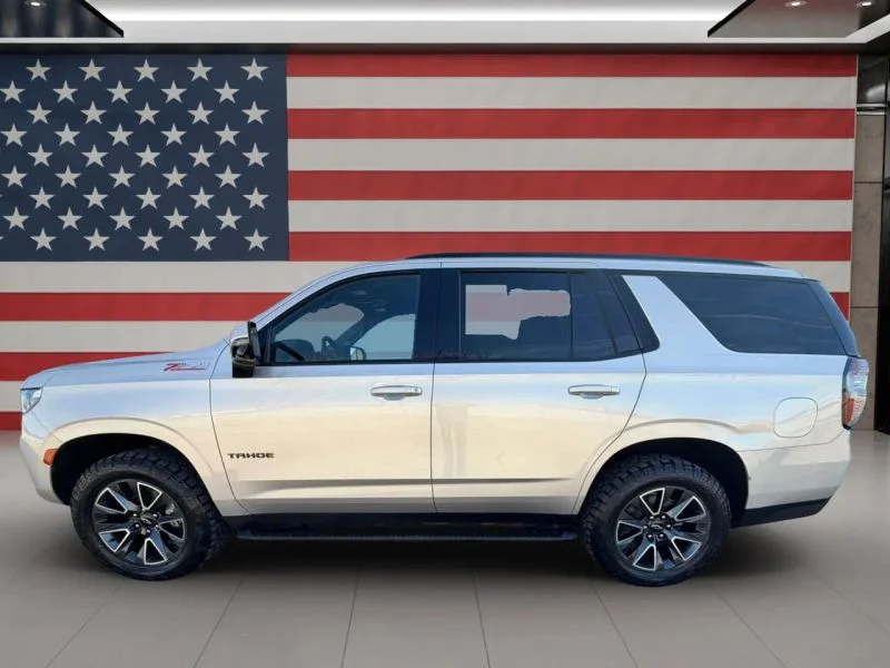 Used 2021 Silver Chevrolet Z71 Sport Utility 4D image 4