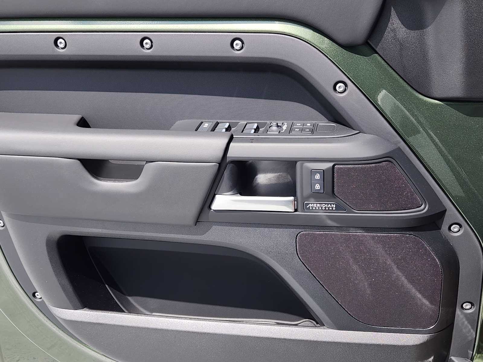 New 2026 Woolstone Green LAND ROVER X-Dynamic SE image 20