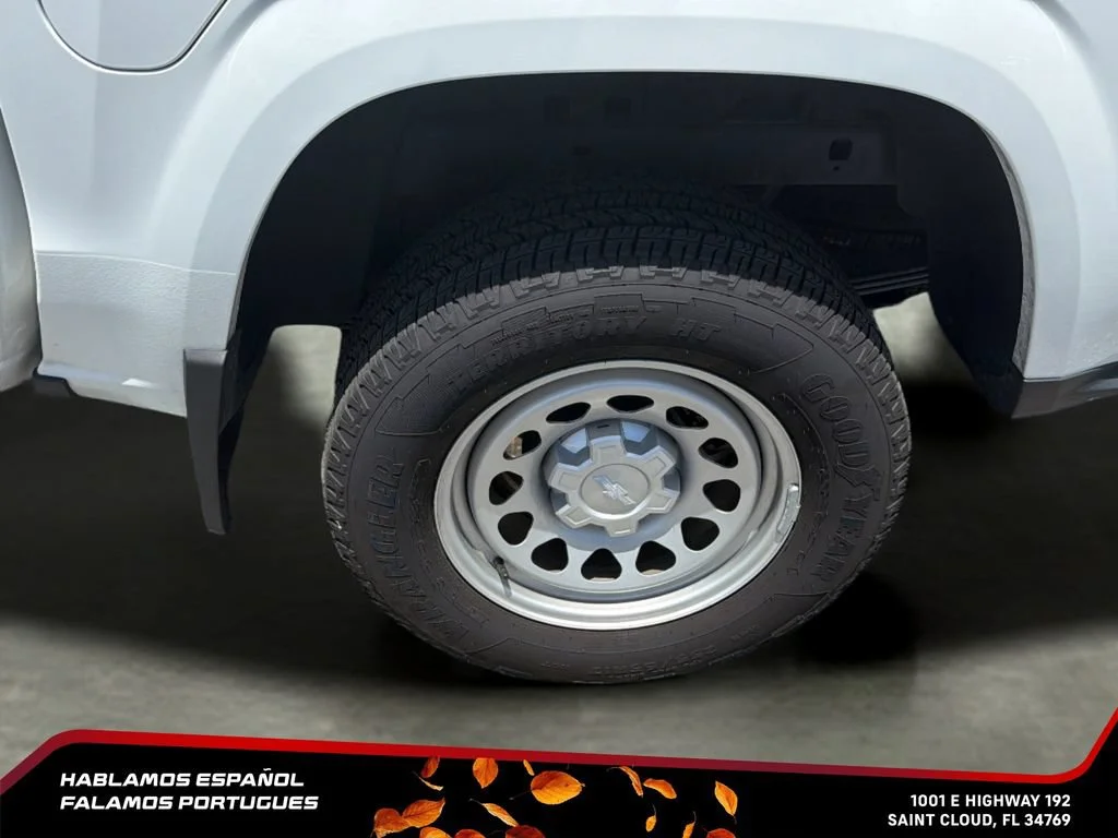 Used 2026 Summit White Chevrolet WT image 34