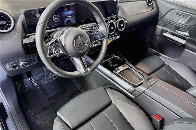 New 2026 Night Black Mercedes-Benz GLA 250 image 39